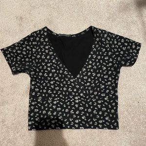 Brandy Melville flower short sleeve.